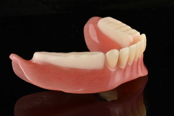 kupować Wyjmowalna proteza akrylowa naturalnie wyglądająca dentystyczna proteza częściowa Easy Clean OEM produkcja online